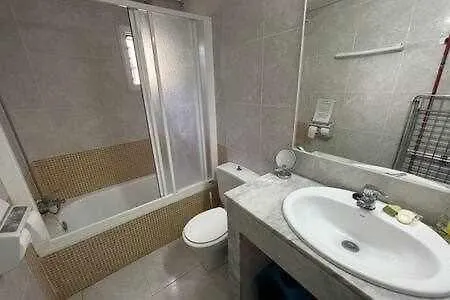 Forcat Apartamento Bajo Con Jardin Y Piscina シウタデリャ