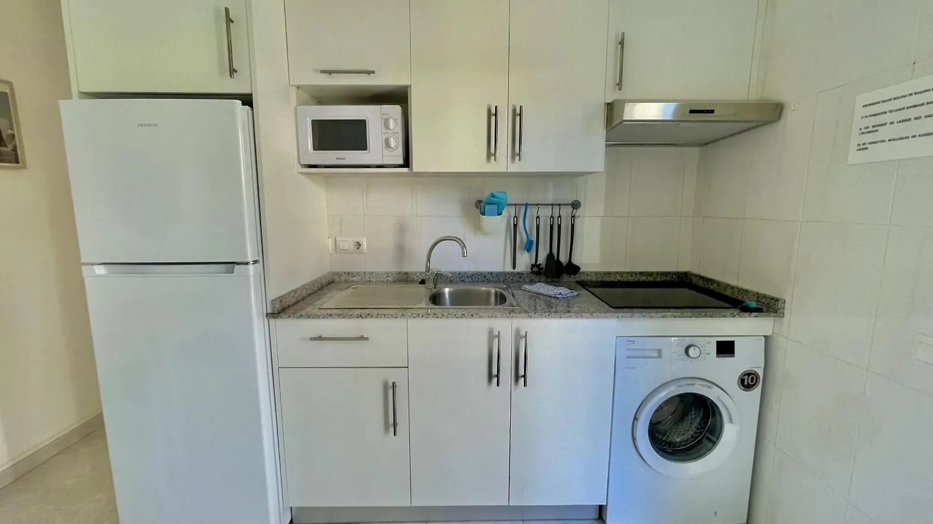 Forcat Apartamento Bajo Con Jardin Y Piscina シウタデリャ 0*,  スペイン